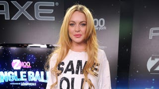 Ouch! Lindsay Lohan Loses Half of Her Finger During Boating Accident in Turkey