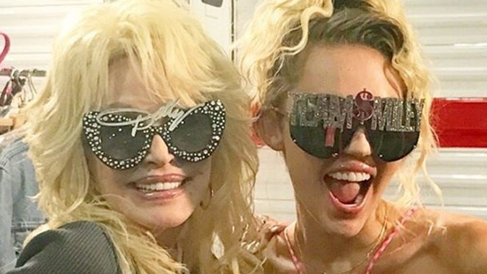 Miley Cyrus Sends Love To Fairy God Mother Dolly Parton Dollywood After Voice Collaboration Entertainment Tonight The replica was built by her brother bobby, and the interior was designed by her mother. miley cyrus praises fairy god mother dolly parton after the voice duet