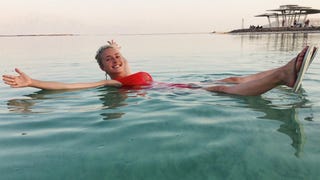 Hayden Panettiere Goes for 'Incredible' Swim in the Dead Sea