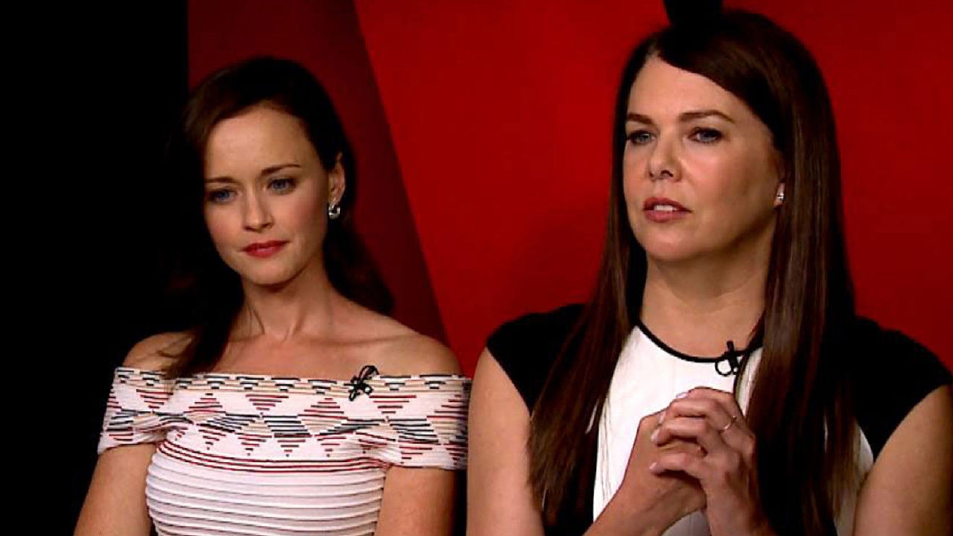 Exclusive Lauren Graham Says Having Melissa Mccarthy Back For Gilmore Girls Revival Was Icing On The Cake Entertainment Tonight