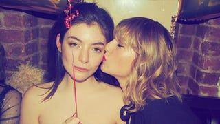 Taylor Swift Steps Out for Pal Lorde's 20th Birthday