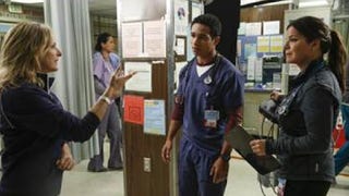 EXCLUSIVE: Watch Marlee Matlin's Intense Scene in 'Code Black'