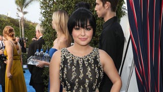 Ariel Winter Debuts Sophisticated Bangs in Sexy Backless Gown at Critics' Choice Awards