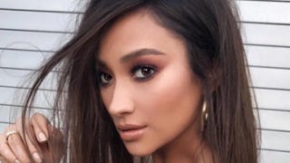 Shay Mitchell Chops Off Her Hair, Lands Own Reality Series