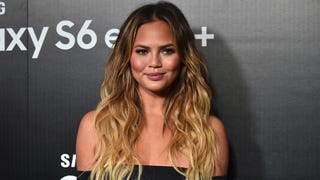 Chrissy Teigen Proudly Puts Her Stretch Marks on Display: 'Whatevs'