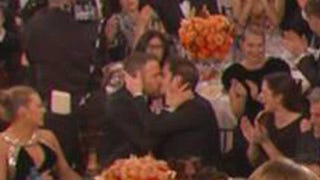 Ryan Reynolds and Andrew Garfield Share a Smooch During Golden Globes -- Watch!