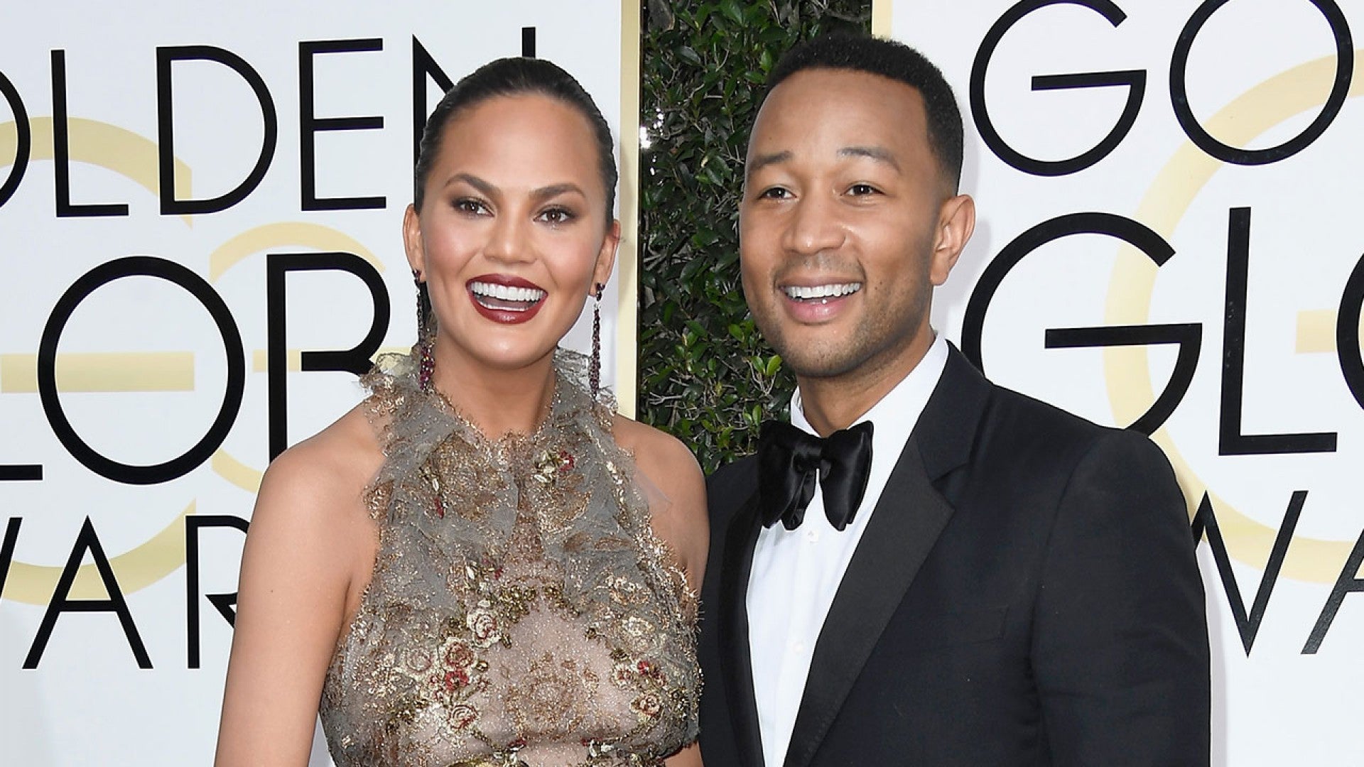 Exclusive Chrissy Teigen Wore Black To President Obama S Farewell Party Because It Was A Funeral For Me Entertainment Tonight