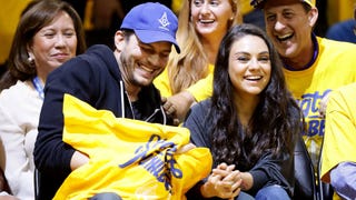 Ashton Kutcher Calls Out Trump's Refugee Ban During SAG Awards