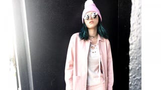 Bella Thorne's Hair Is Now Green