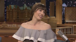 Jessica Biel Explains How She Eats in the Shower