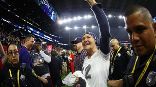 Patriots Owner Reveals Tom Brady's Mom, Galynn, Has Been 'Undergoing Chemotherapy'