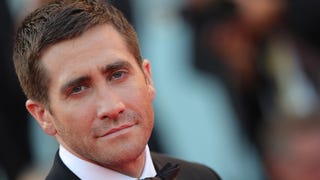 Jake Gyllenhaal Has Some Impressive Vocals in Broadway Preview: Watch!