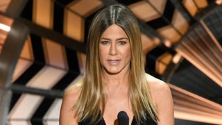 Jennifer Aniston Dazzles in Sparkling High-Slit Black Gown at Oscars 2017