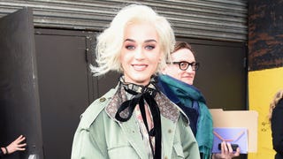 Katy Perry Goes Even Blonder at Marc Jacobs Fashion Show!