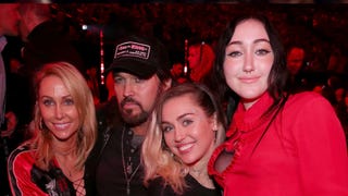 iHeartRadio Music Awards: The Cyrus Family Were the MVPs of the Night!