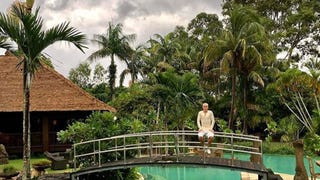 Justin Bieber Shares New Pic From Paradise!
