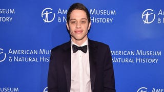 'SNL' Comedian Pete Davidison Hilariously Addresses His Sobriety During 'Weekend Update'