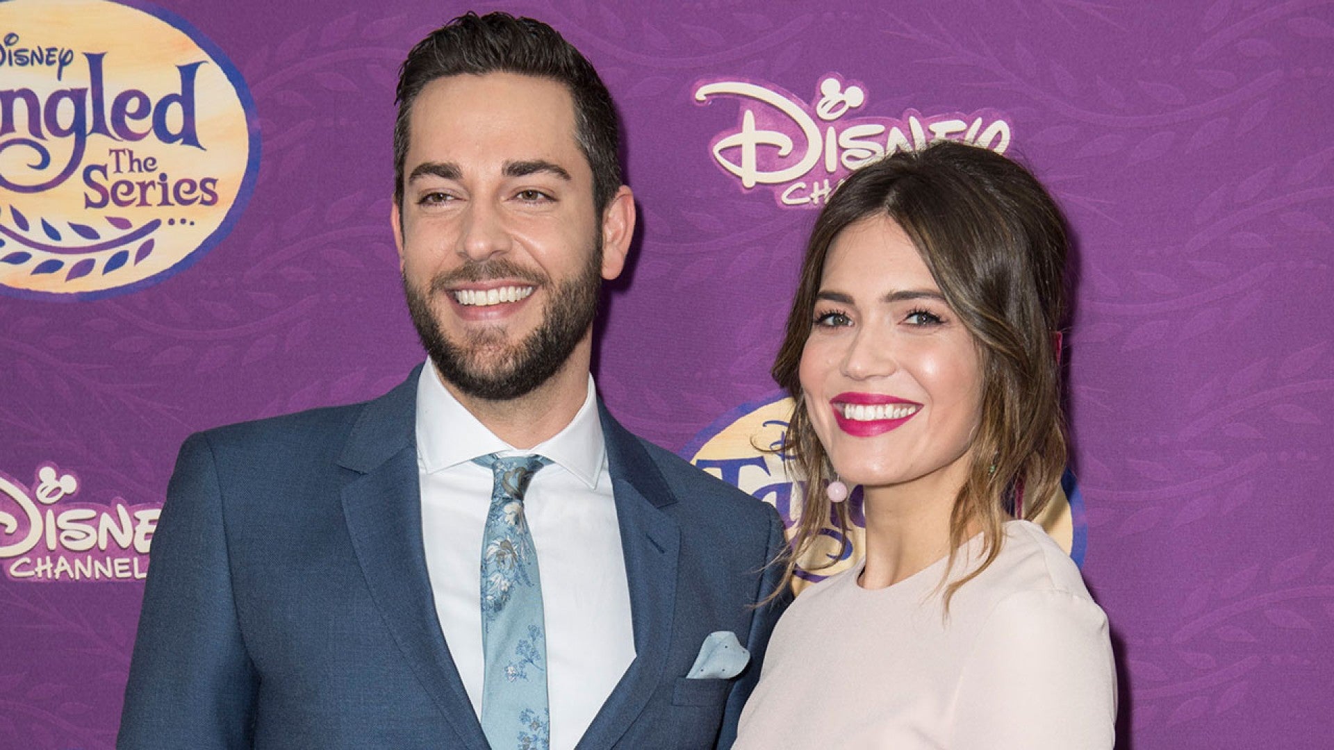 udskiftelig frø Skraldespand EXCLUSIVE: Mandy Moore and Zachary Levi Call 'Tangled: The Series' a 'Dream  Come True'