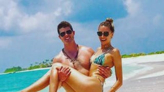 Robin Thicke and Girlfriend April Love Geary Enjoy Beach Getaway