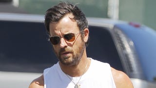 Justin Theroux's Biceps Deserve Their Own Domain Name -- See the Pic!