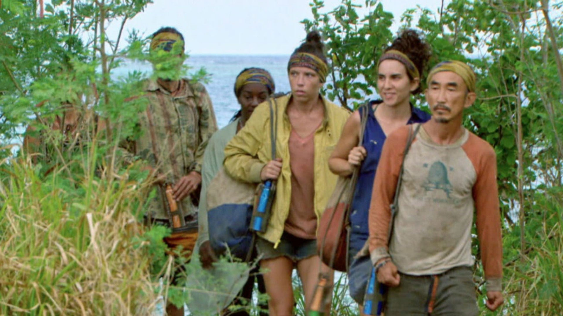 Survivor Crowns Season 34 Winner Find Out Who Won The 1 Million Prize Entertainment Tonight Filmed in fiji's mamanuca islands, the 34th season — titled game changers — will divide the 20 castaways into two. survivor see who won season 34 and the 1 million prize