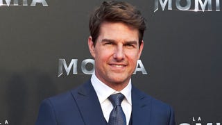 EXCLUSIVE: Tom Cruise Teases 'Top Gun' Sequel: 'There's Gonna Be Jets...Maybe Volleyball'