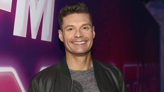Ryan Seacrest Serenaded By Man on NYC Subway -- Watch!