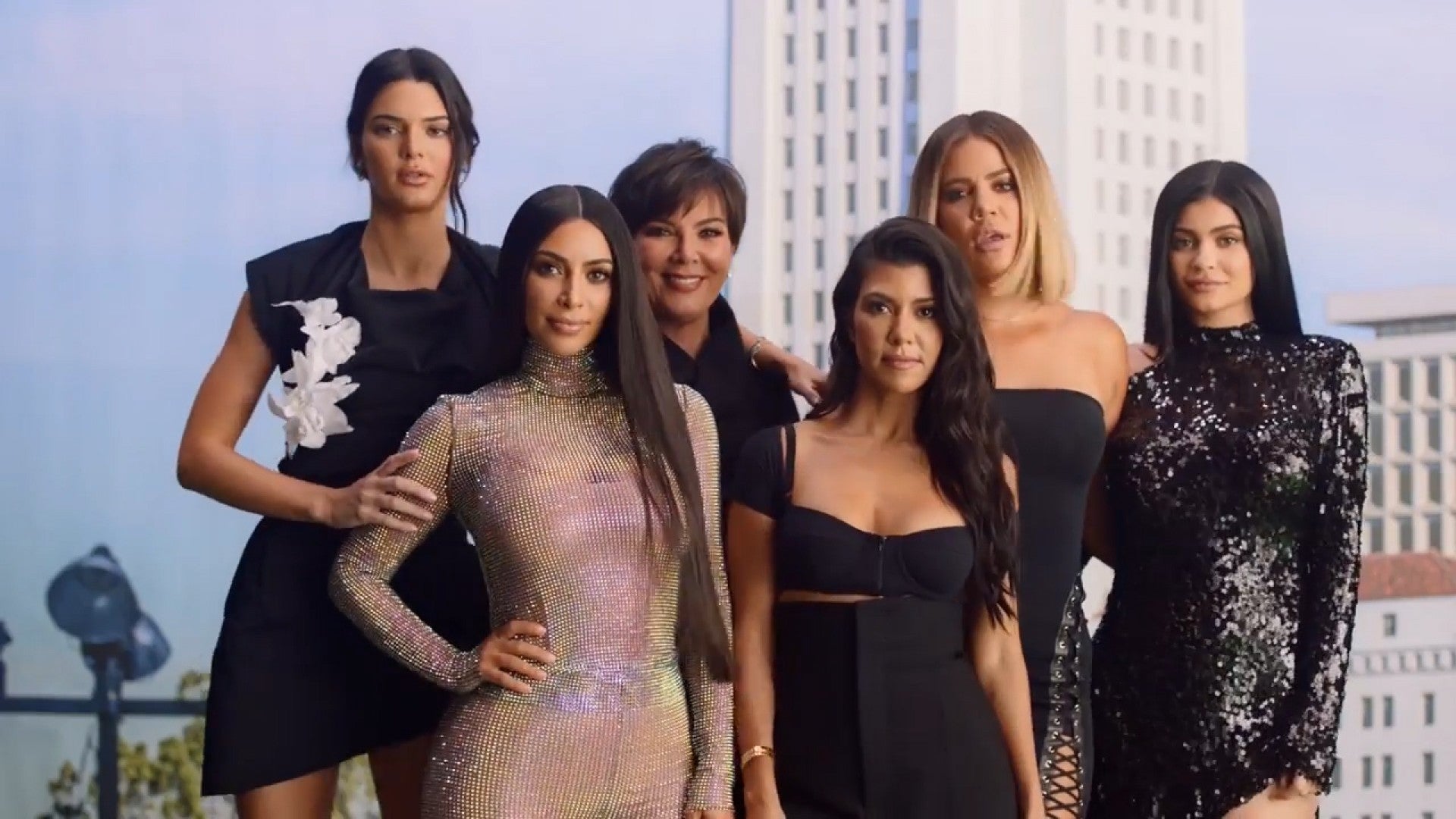 Caitlyn Jenner And Rob Kardashian Missing From Remake Of Keeping Up With The Kardashians Opening Entertainment Tonight