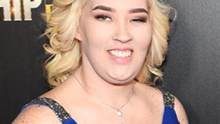 Mama June Poses on the Red Carpet With Her Newborn Granddaughter