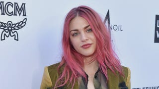 Frances Bean Cobain Dishes on Budding Music Career (Exclusive) 