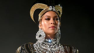 Beyonce Shuts Down Coachella With Katie Holmes! 