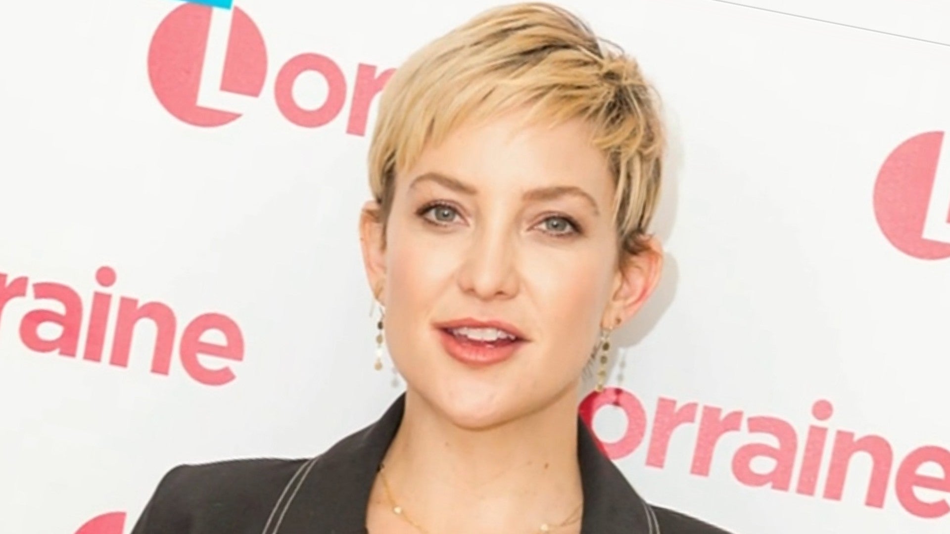 Pregnant Kate Hudson Shows Off Her Burgeoning Baby Bump In A Red Bikini Pic Entertainment Tonight Kate hudson just shared the sweetest vacation throwback photo with son bingham. pregnant kate hudson shows off her