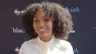 Tracee Ellis Ross & Yara Shahidi Dish on Starring in Drake's 'Nice for What' Music Video (Exclusive)