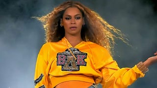 Beyonce Falls Down With Solange at Coachella Weekend 2