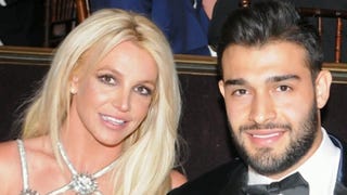 Watch Britney Spears and Boyfriend Sam Asghari's Sexy Couple Workout