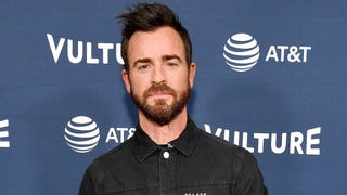 Justin Theroux 'Super Social,' But Not Dating (Exclusive)