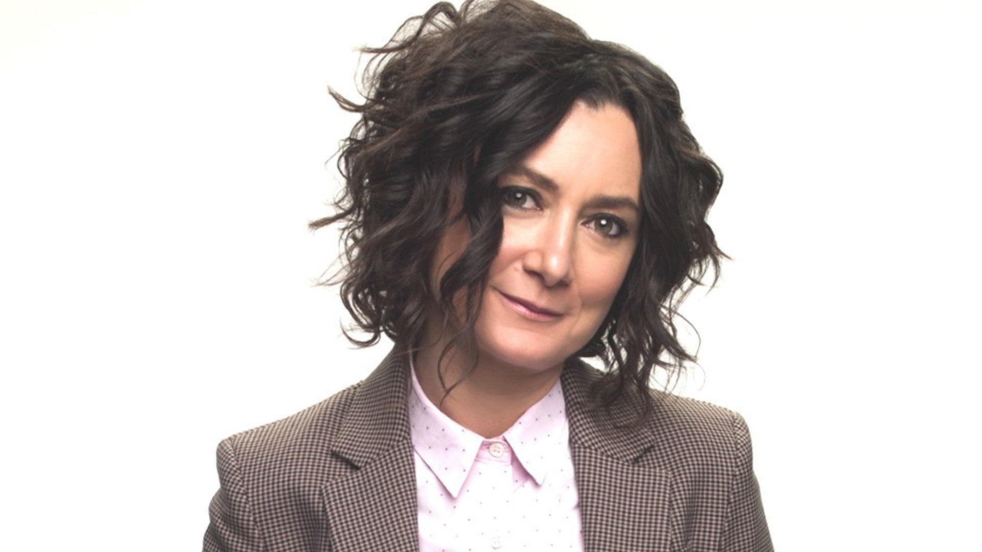 Emmys 2018 Why Sara Gilbert Was Really The Heart Of Roseanne