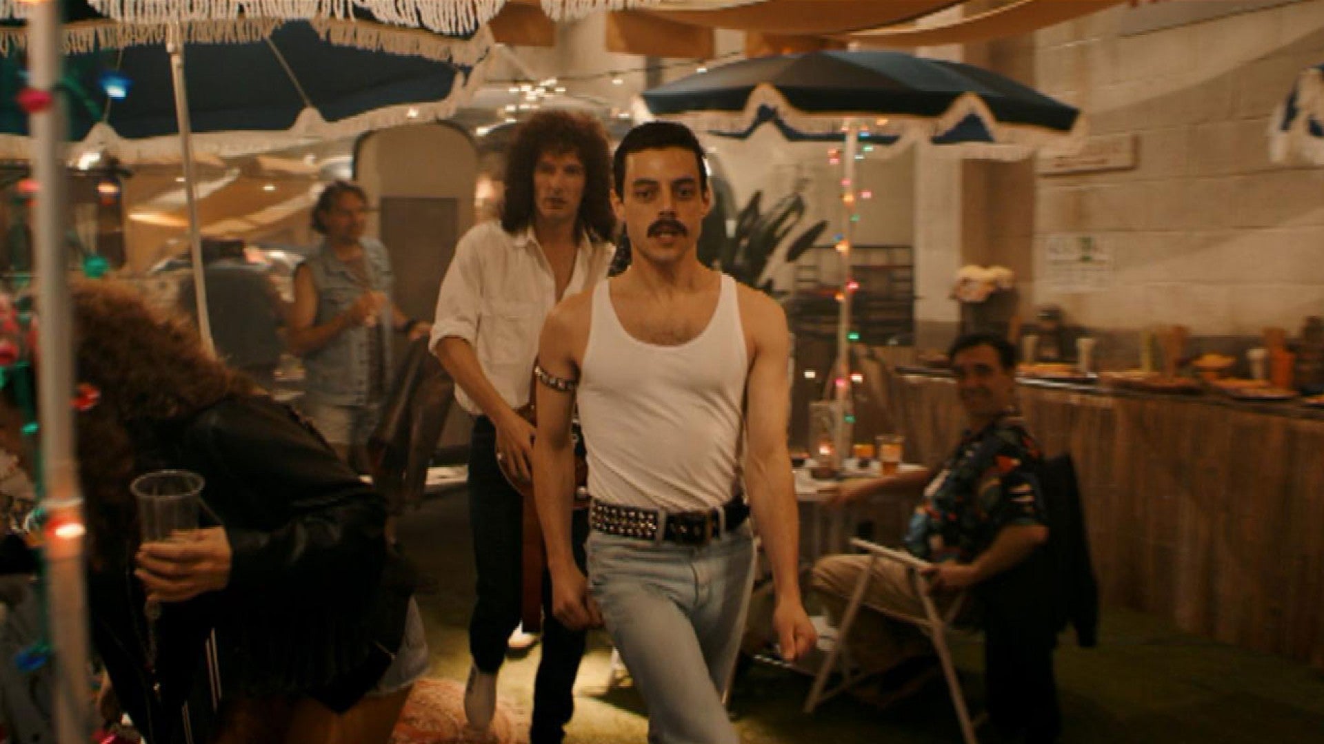 bron knecht Buitenlander NEW 'Bohemian Rhapsody' Trailer: Rami Malek Becomes Freddie Mercury