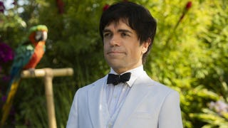 Watch Jamie Dornan and Peter Dinklage in the Extended Trailer for ‘My Dinner With Hervé’ (Exclusive)