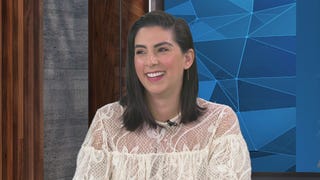 Gal Gadot-Inspired Holiday Fashions