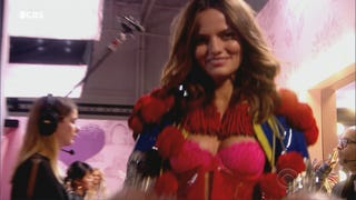 Stella Maxwell Claps Back at Critics