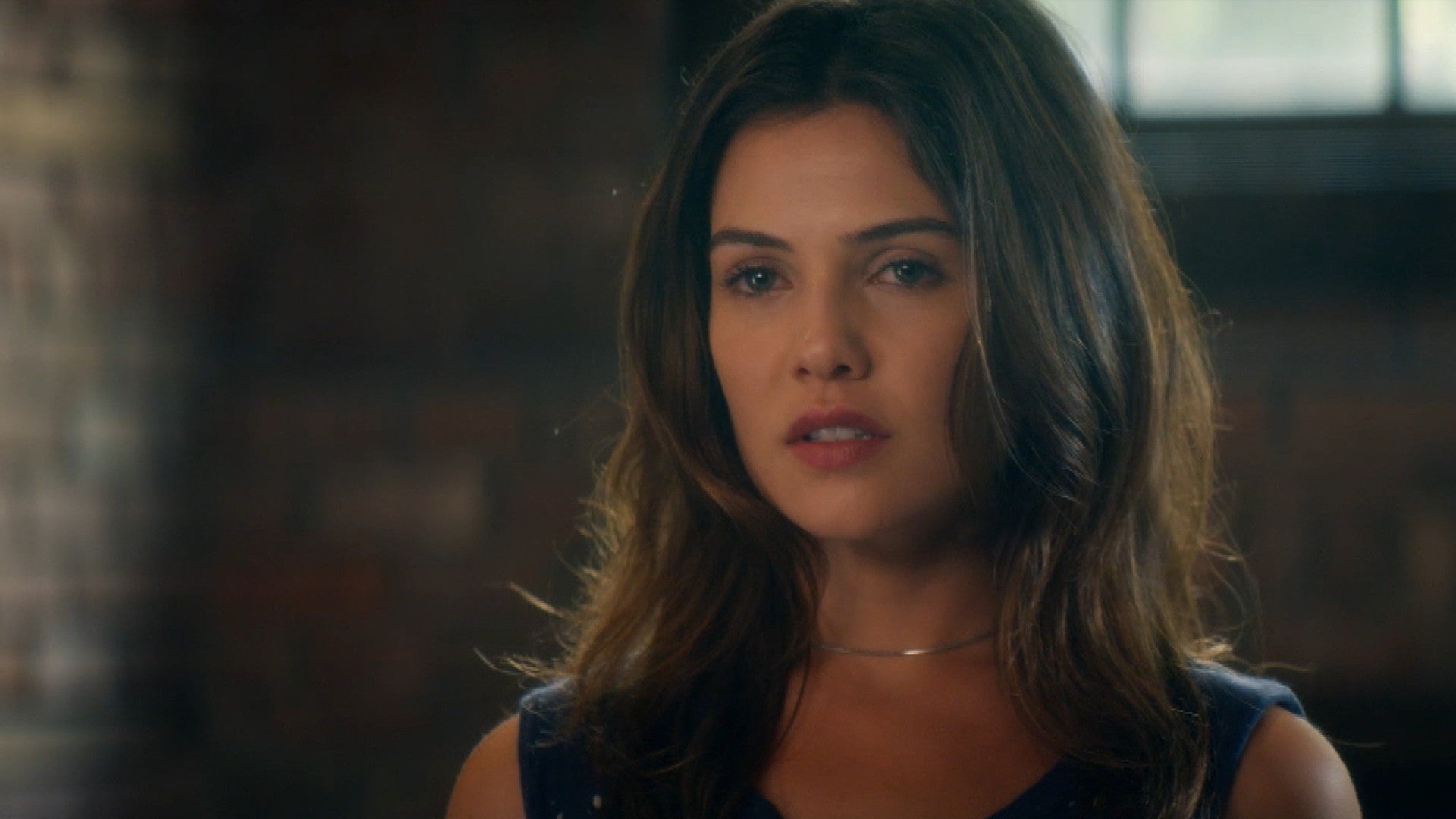 Tell Me A Story Sneak Peek Danielle Campbell Gets Interrogated About Mysterious Past Exclusive Entertainment Tonight