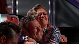 Watch 'The Voice' Coaches Kelly Clarkson and Blake Shelton Face-Off