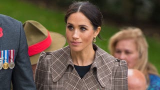 Look of the Day | Meghan Markle's Plaid Trench Coat