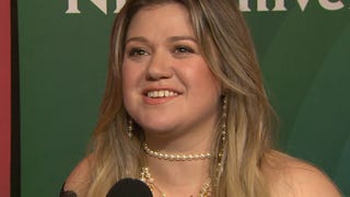 'The Voice' Coaches Talk Kelly Clarkson's Gift of Gab! (Exclusive)