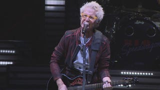 REO Speedwagon Honors Victims of Borderline Shooting and Woolsey Fire 