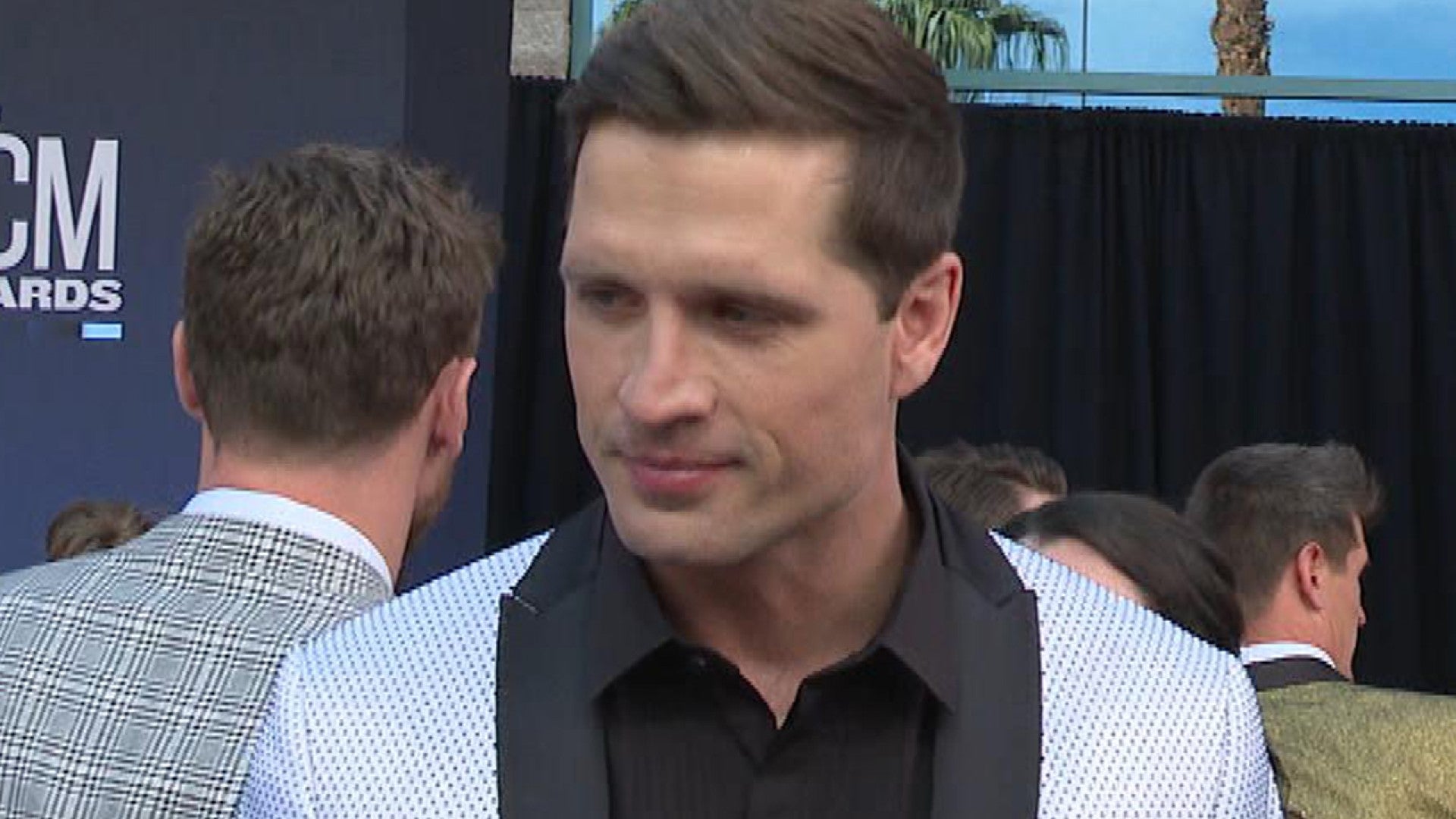 Walker Hayes Says He Looked For Higher Purpose After Losing Daughter Exclusive Entertainment Tonight Walker hayes was an alcoholic and he knew it. walker hayes found higher purpose after losing newborn daughter exclusive