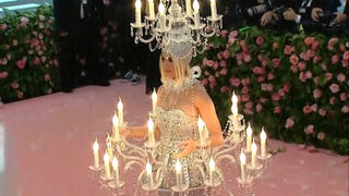 Met Gala 2019: Katy Perry Arrives as a Chandelier!