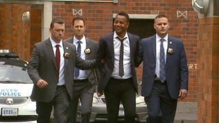 Cuba Gooding Jr. Handcuffed After Turning Himself Into Police