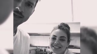 Ashton Kutcher and Mila Kunis Perform an Epic Kitchen Concert